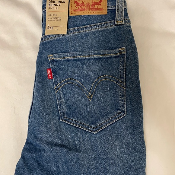 Levi’s 721 High rise skinny jeans - Picture 4 of 5